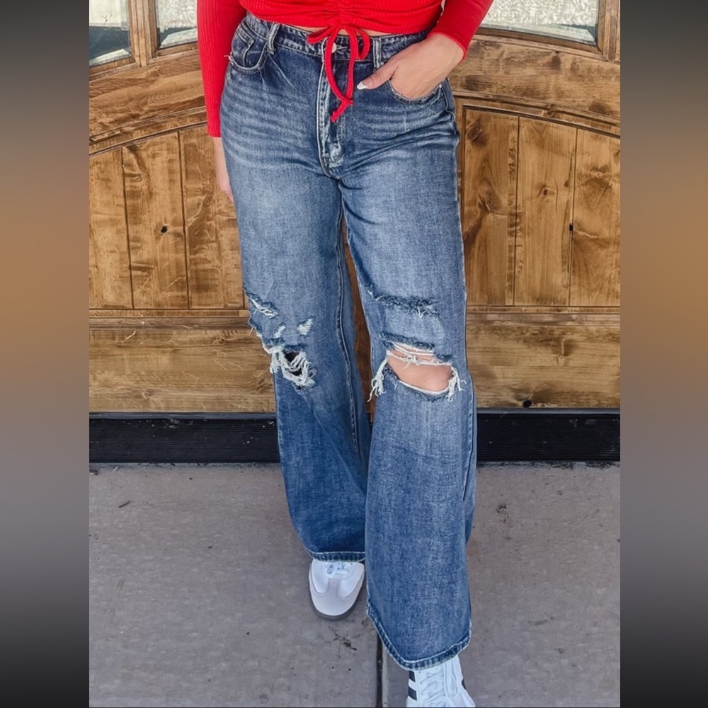 NEW Petra 153‎ High Waisted Wide Leg Distressed Jeans Medium Wash Size 5/26